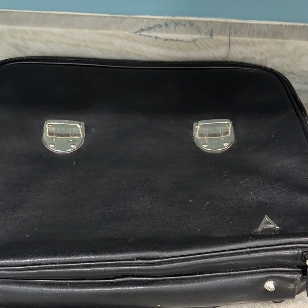 Men's Women’s Avon sellers Black Leather Briefcase with Silver Hardware